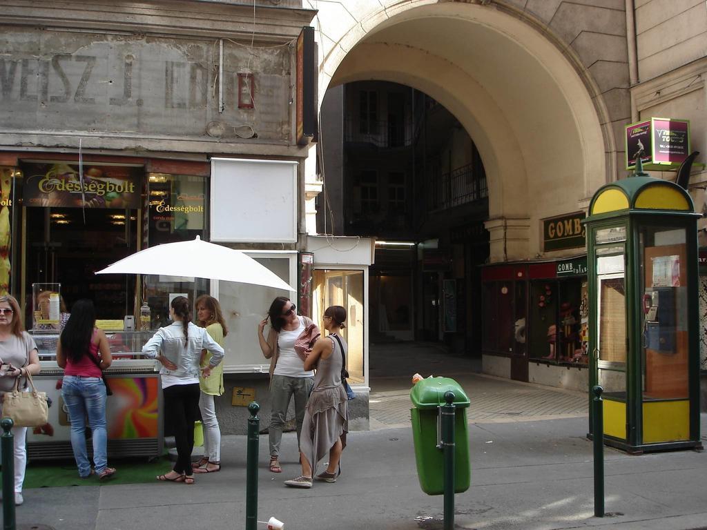 Romantic Centrum Apartman Budapest Eksteriør billede